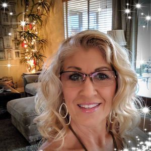 Meet your Posher, Denise